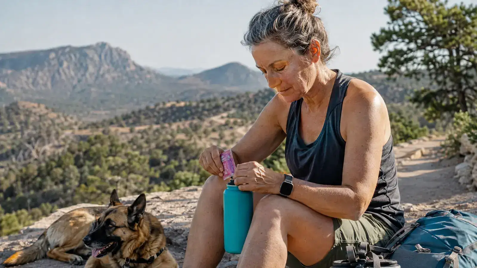 Electrolyte Packets vs Sports Drinks: Which Keeps You Hydrated on Long Hikes